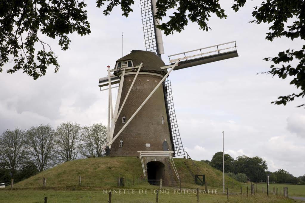 Herberg De Gouden Leeuw ブロンクホルスト エクステリア 写真