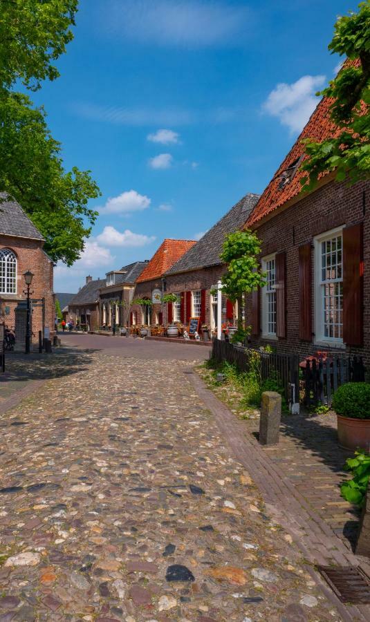 Herberg De Gouden Leeuw ブロンクホルスト エクステリア 写真